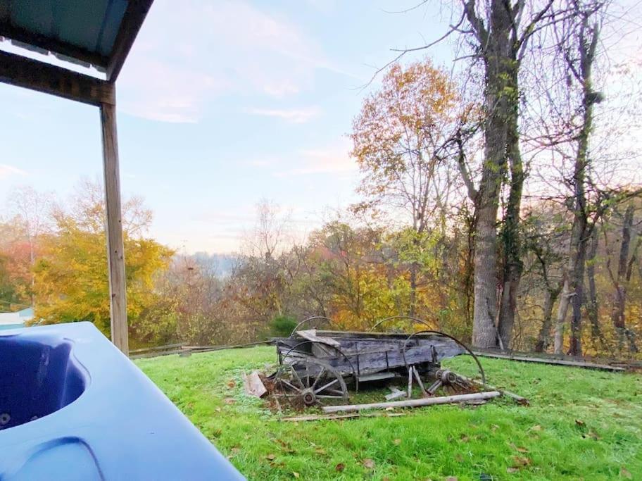 Dog Friendly! Views! Hot Tub! Close To Pf! Gsmnp 세비어빌 외부 사진