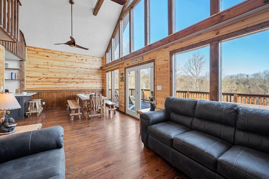 Dog Friendly! Views! Hot Tub! Close To Pf! Gsmnp 세비어빌 외부 사진