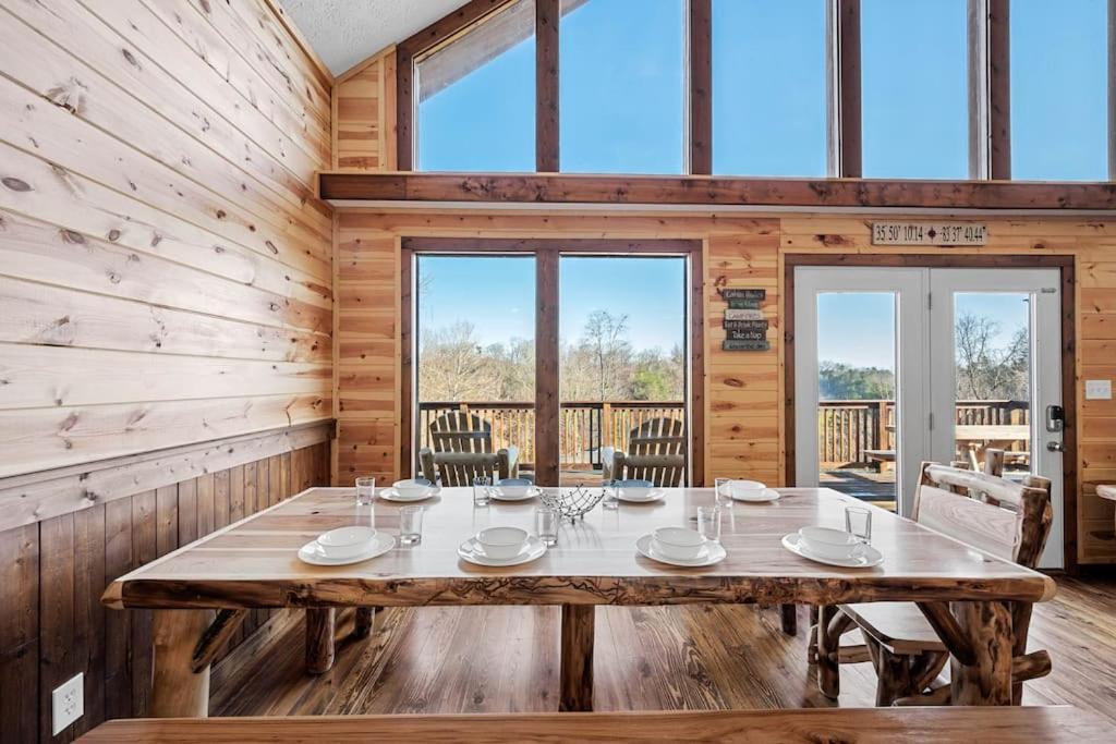 Dog Friendly! Views! Hot Tub! Close To Pf! Gsmnp 세비어빌 외부 사진