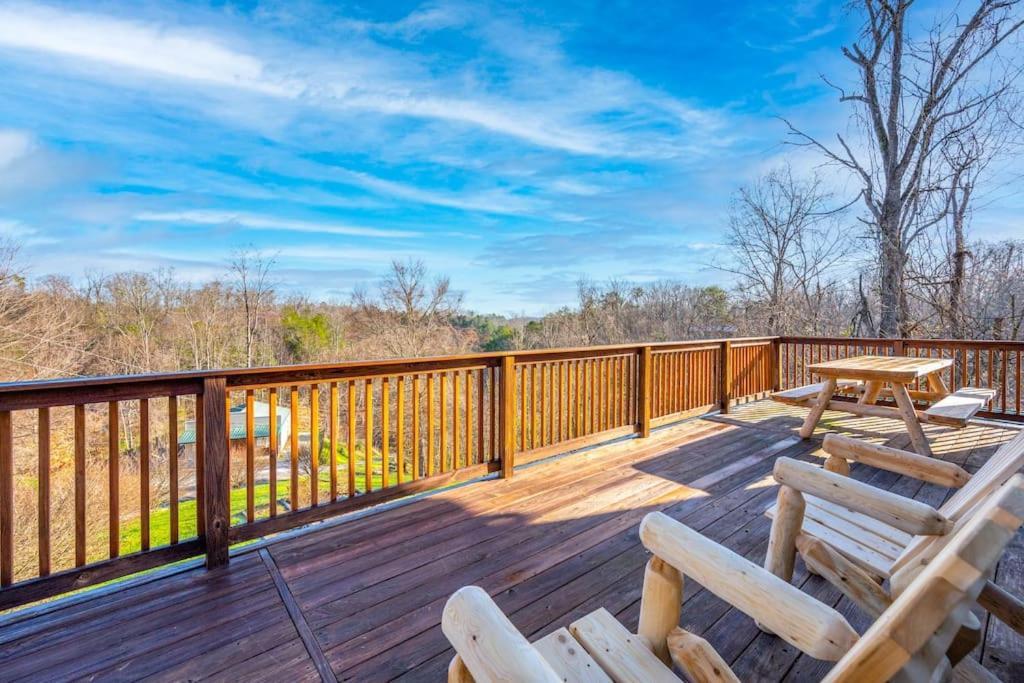 Dog Friendly! Views! Hot Tub! Close To Pf! Gsmnp 세비어빌 외부 사진